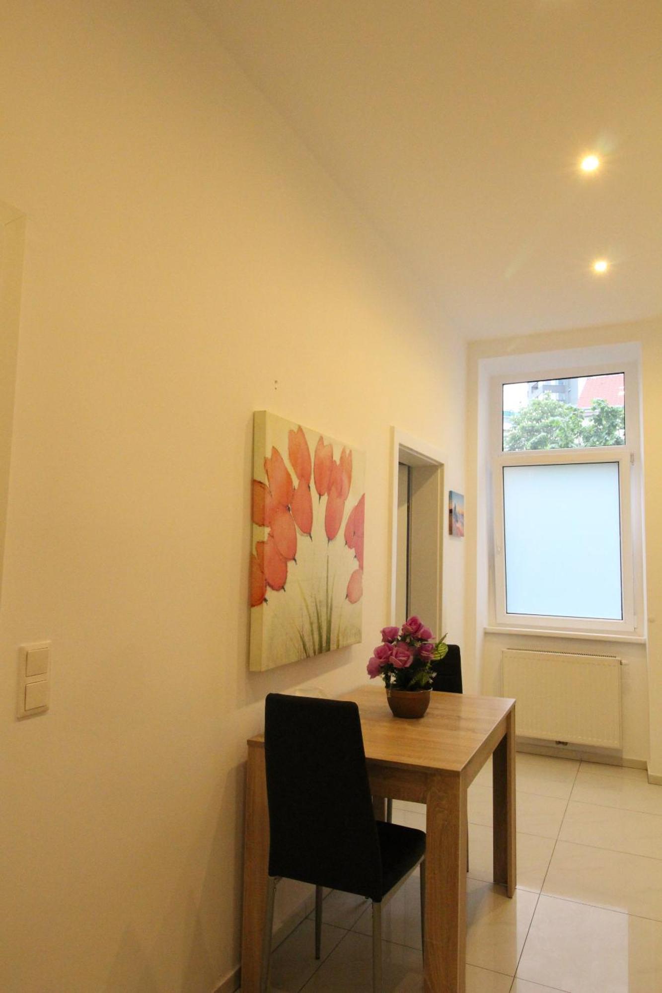 Deluxe Apartment 5P Mm Vienna Exterior photo